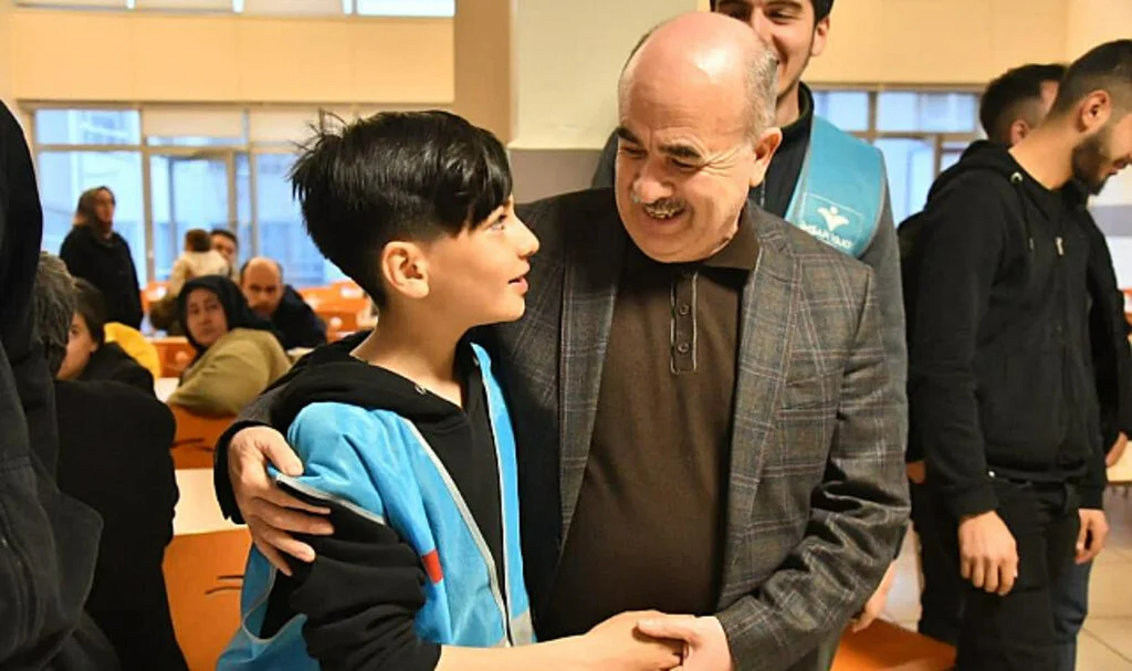 Vali Dağlı'dan Samsunlulara Deprem Teşekkürü: "Takdire Şayandı"