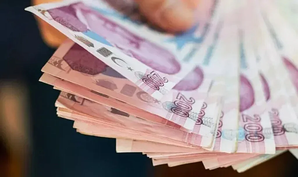 4.500 Lira Verilecek! Resmi Gazete'de Yayımlandı: Ücretsiz Şehir İçi Ulaşımda Yeni Karar