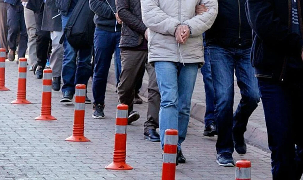 Adana Merkezli Suç Örgütü Operasyonunda 37 Gözaltı