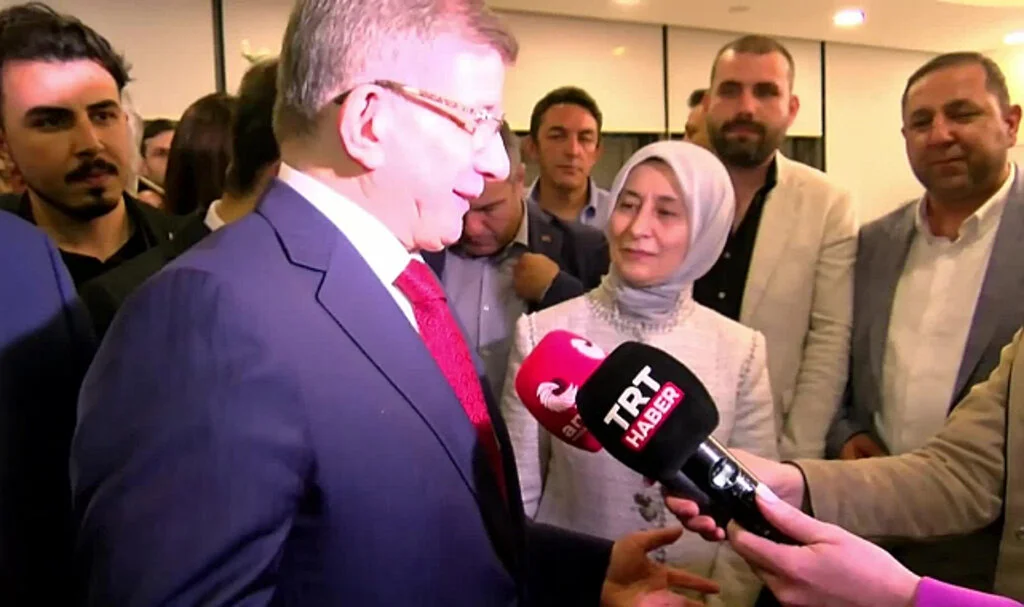 Ahmet Davutoğlu: "Bazı Çevrelerin Beklentilerinin Dışında Çok Olgun Bir Seçim Oldu"