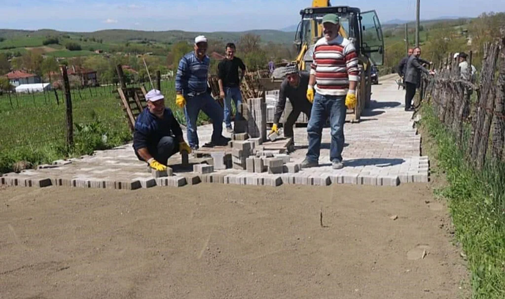 Asarcık'ta Yollar Yenileniyor