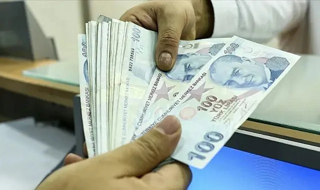 Aylık Başlangıç Tarihi 30 Nisan'dan Önce Olan EYT'lilerin Bayram İkramiyeleri 9 Mayıs'ta Ödenecek