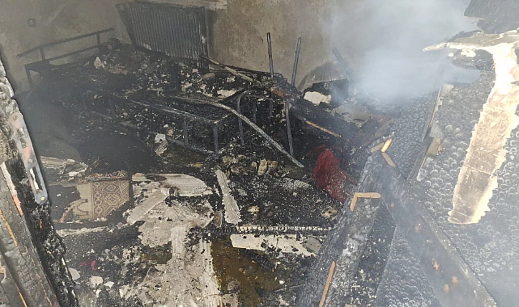 Bafra'da bir apartmanda çıkan yangın söndürüldü