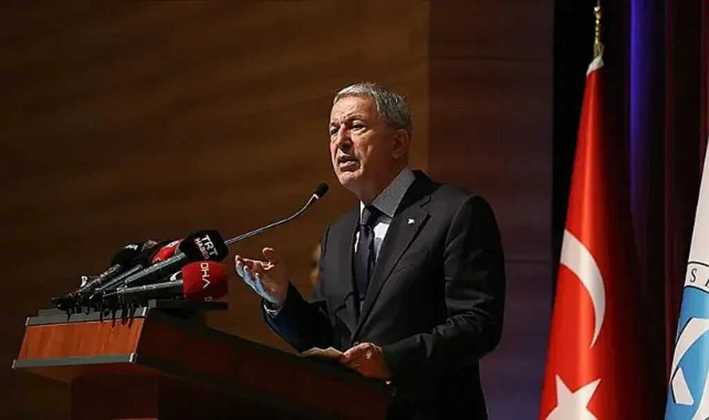 Bakan Akar: Dün Gece Suriye'nin Kuzeyinde 19 Terörist Etkisiz Hale Getirildi