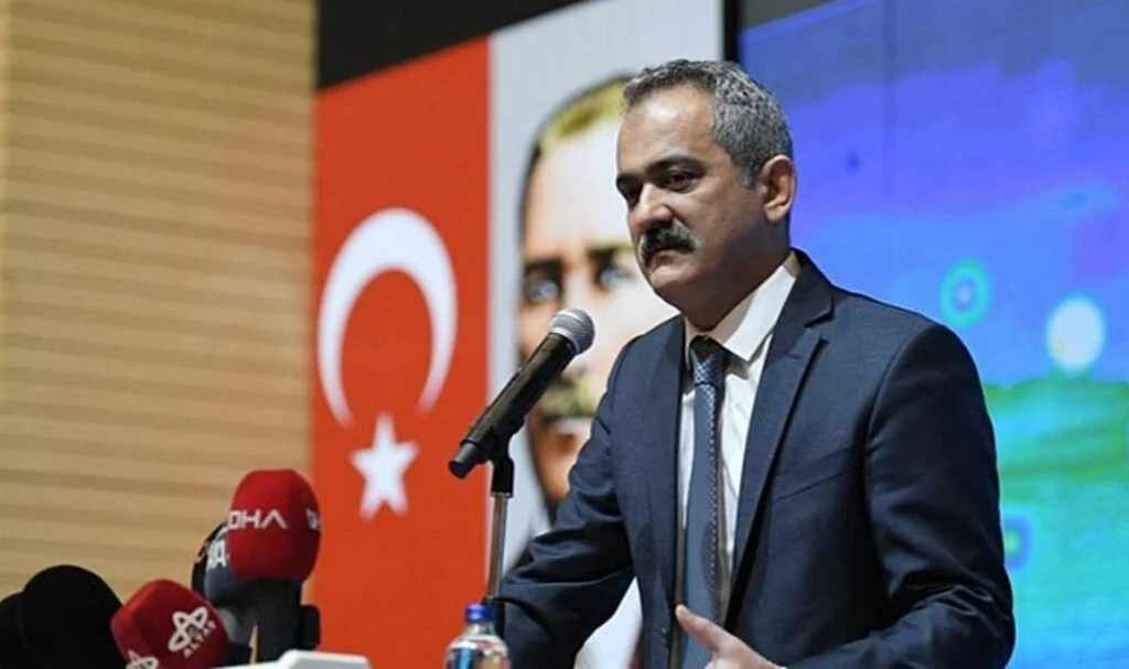 Bakan Özer: 100 Öğrencisi Olan Her Okulda Bir Rehber Öğretmen Olması Zorunlu olacak