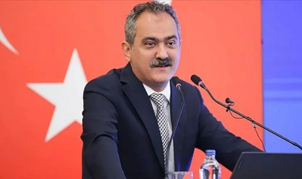 Bakan Özer'den Yaz Okulu Açıklaması