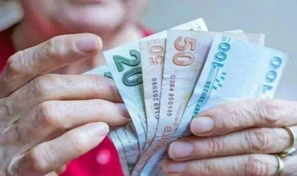Çalışma Bakanı’ndan Emekli Maaşına Kademeli Zam Açıklaması