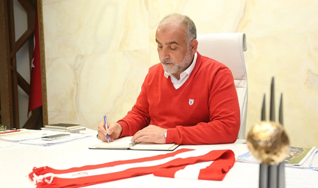 Canik Belediyesi’nden forma hediyeli çekiliş