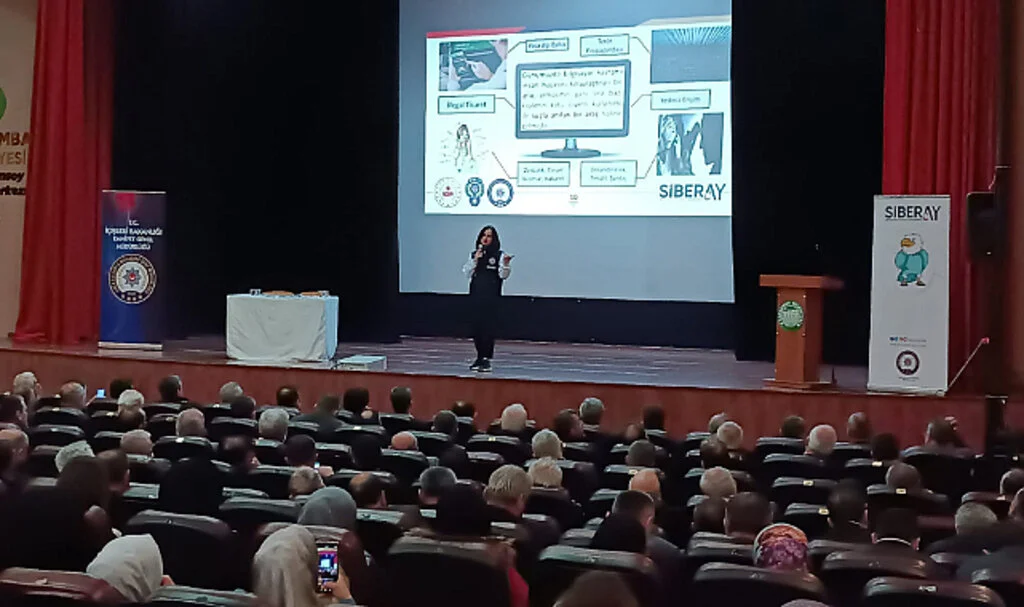 Çarşamba'da "Bağımlılıkla Mücadele Semineri" Düzenlendi