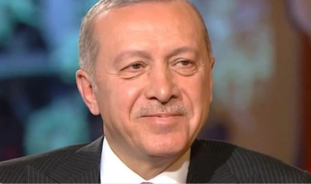 CHP Gençlik Kolları'nın Paylaşımına AK Parti Gençlik Kolları'ndan Erdoğan Videosuyla Yanıt