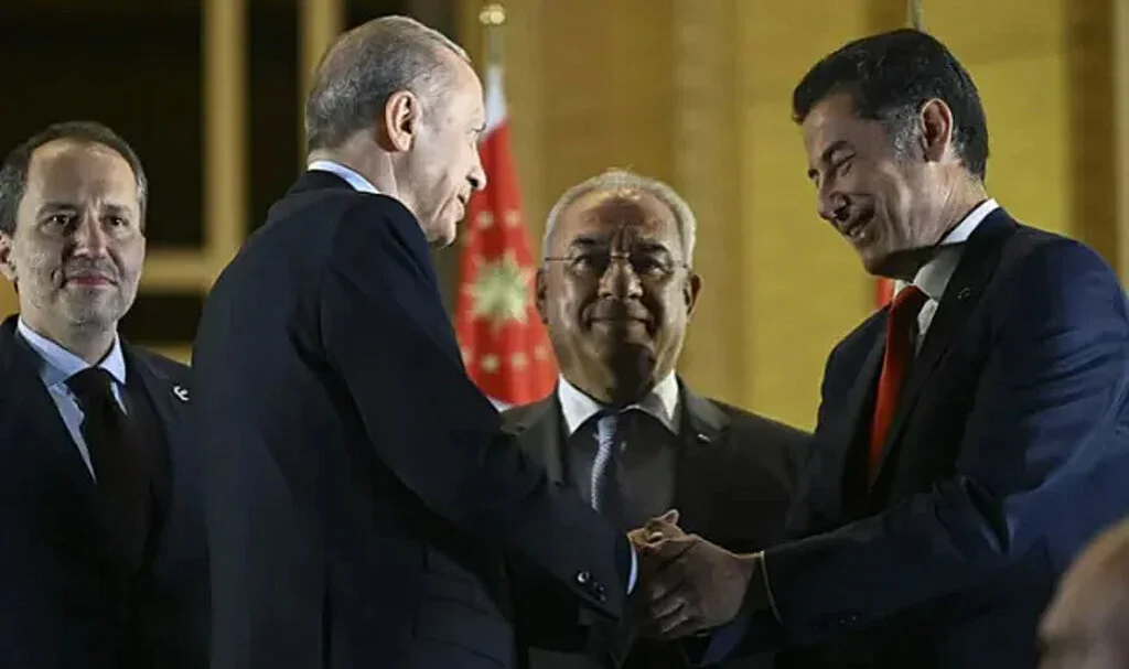 Cumhurbaşkanlığı Külliyesi'ndeki Görüntü Dikkat Çekti! Erdoğan'ın Oğan'a Ne Dediği Ortaya Çıktı