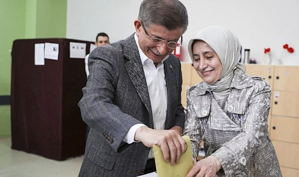 Davutoğlu Oyunu Kullandı: Cumhuriyet’in İkinci Yüzyılının İlk Seçimi