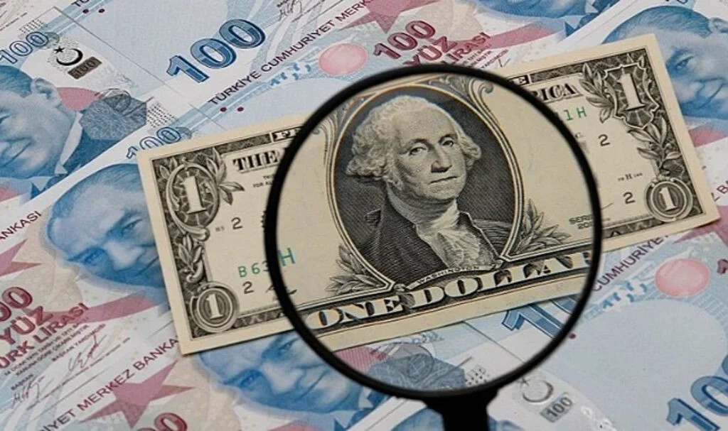 Dolar 20.70 liranın üzerine çıktı