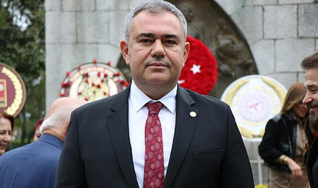Eczacılar Birliği Başkanı Üney: "Artık Türkiye'de Eczacılık Fakültesine İhtiyaç Yok"