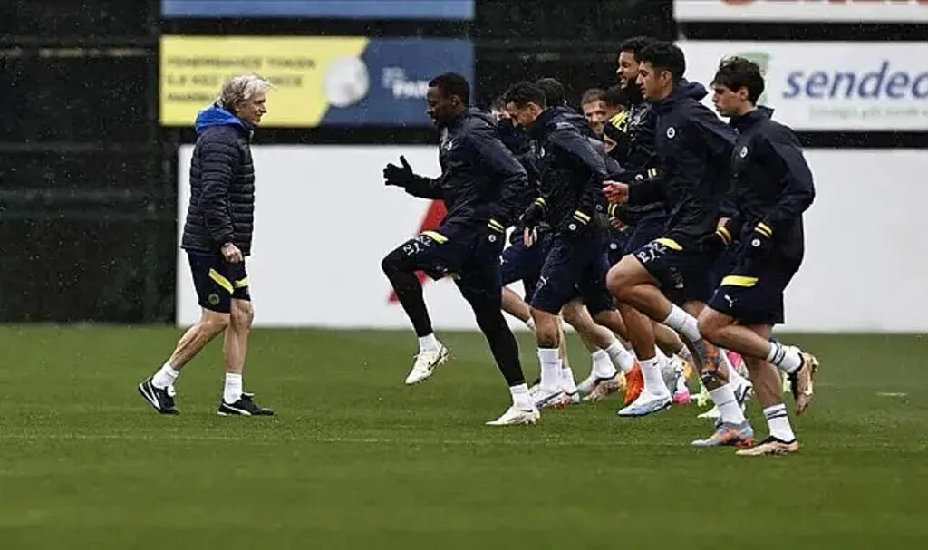 Fenerbahçe Süper Lig'in 33. Haftasında Deplasmanda Giresunspor ile Karşılaşacak