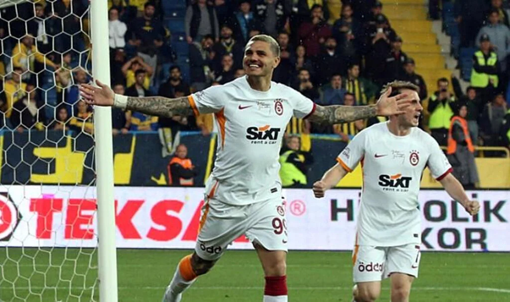 Galatasaray'da Mauro Icardi tarihe geçti!