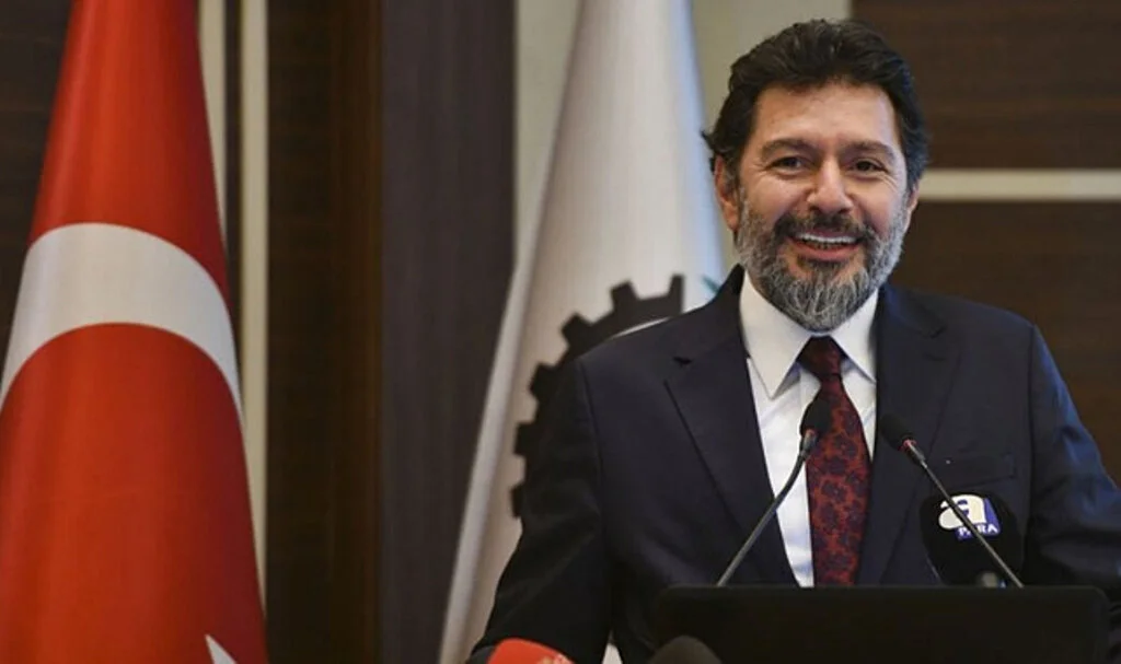 Hakan Atilla'dan Pasaport Açıklaması
