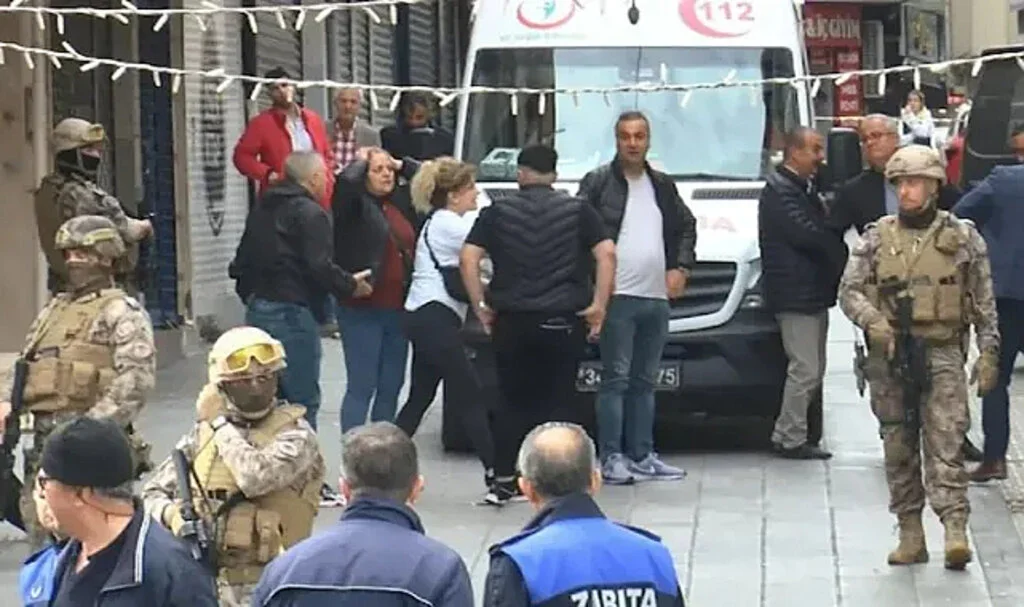 İstanbul'da Ailesini Katletti