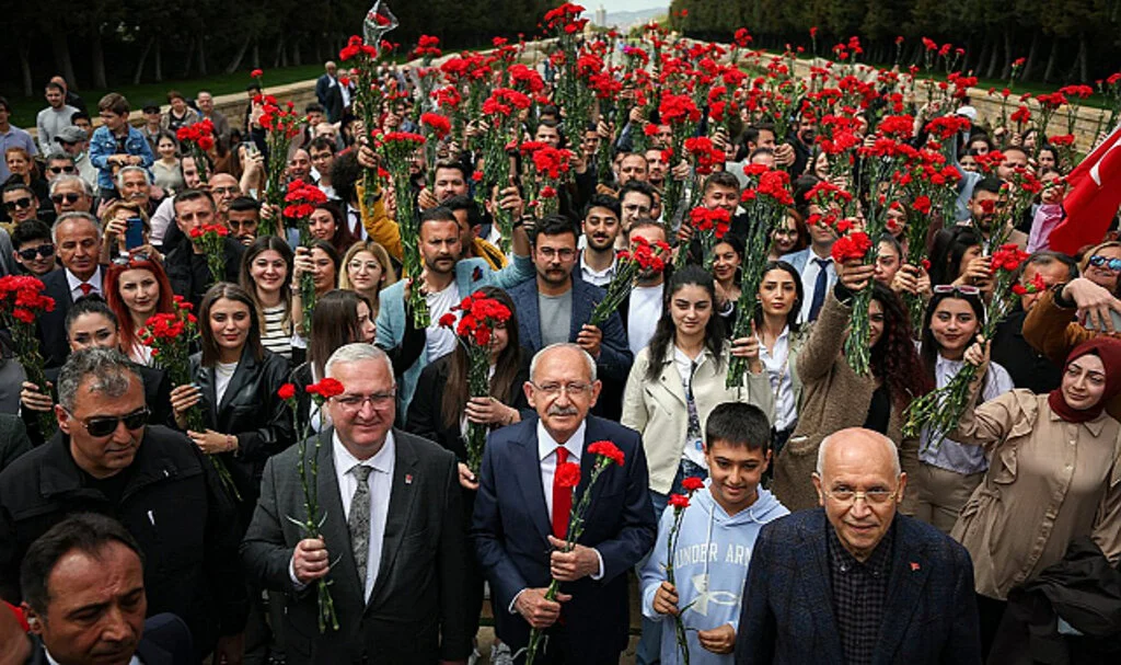 Kılıçdaroğlu’ndan 81 Genç ile Anıtkabir Ziyareti
