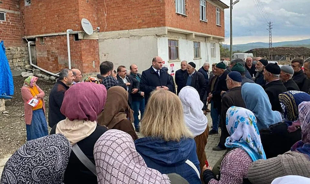 MHP'nin Adayları Havza'da Vatandaşı Dinledi 