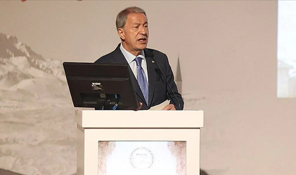 Milli Savunma Bakanı Akar: Suriye'nin Kuzeyinde 8 Terörist Etkisiz Hale Getirildi