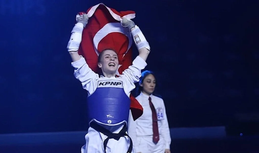 Milli sporcu Merve Dinçel dünya şampiyonu oldu