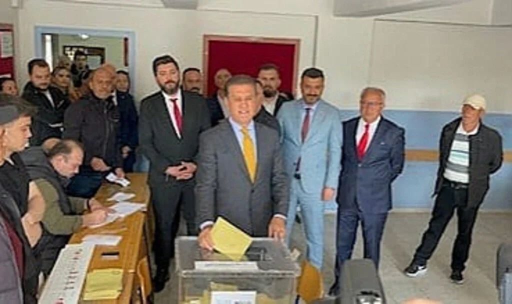 Mustafa Sarıgül: Bugün Karne Günü