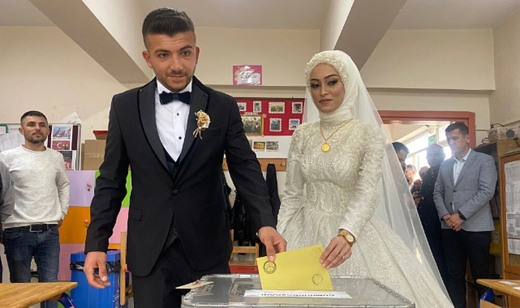 Önce sandığa sonra düğüne