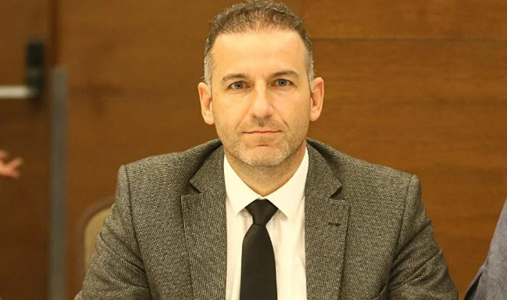 Onur Ferhat Karacan: 'Eczacılar İlaç Sanayinde Görev Almalı'