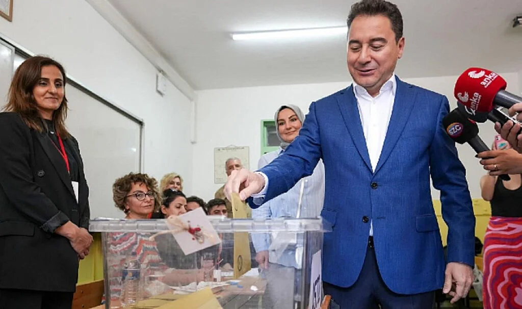 Oyunu Kullanan Babacan: Bugün Bayram Günümüz
