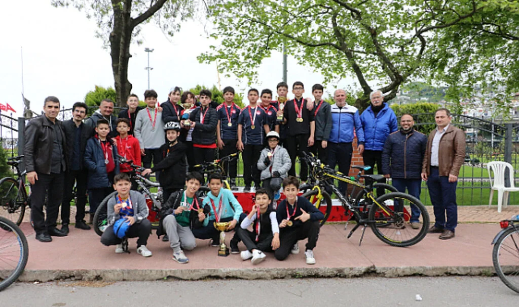 Pedallar madalya için çevrildi