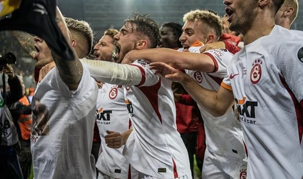 Şampiyon Galatasaray, kupasını Fenerbahçe derbisinde mi kaldıracak? İşte TFF'nin kuralı...