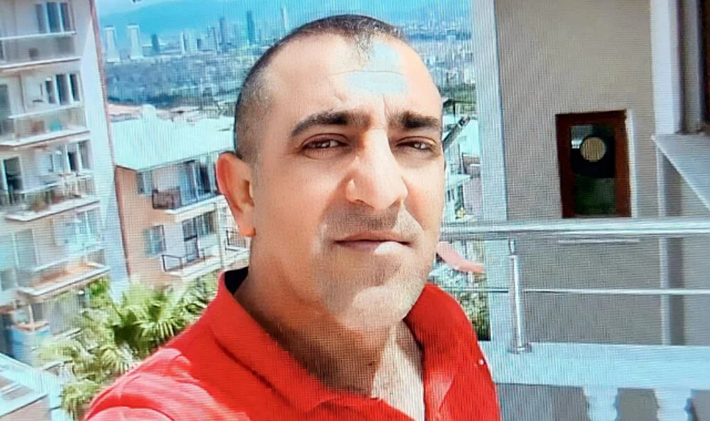Samsun'da Ağaca Çarpan Kamyonetteki Yolcu Hayatını Kaybetti
