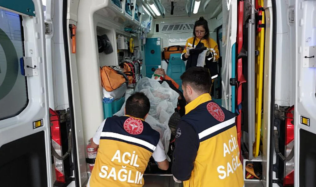 Samsun'da Borcunu İstedi, 7 Yerinden Bıçaklandı