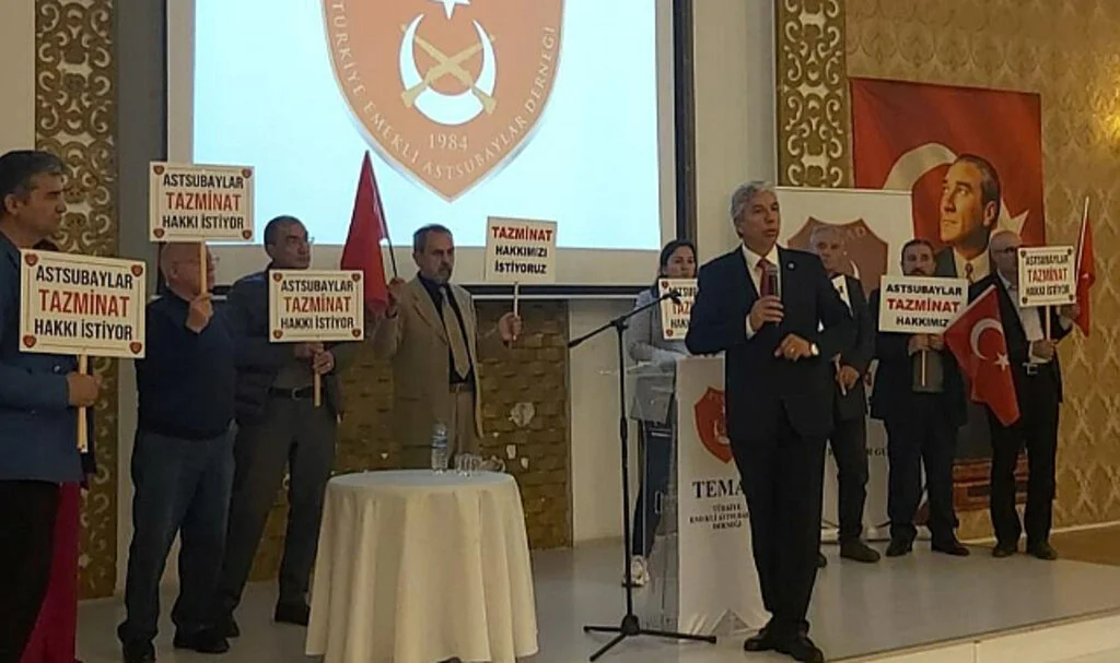 Samsun'da Emekli Astsubaylar Tazminat Haklarını İstedi