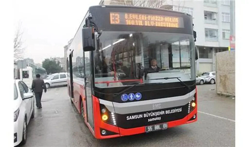 Samsun'da Otobüsün İçerisinde Düşen Yaşlı Kadın Yaralandı