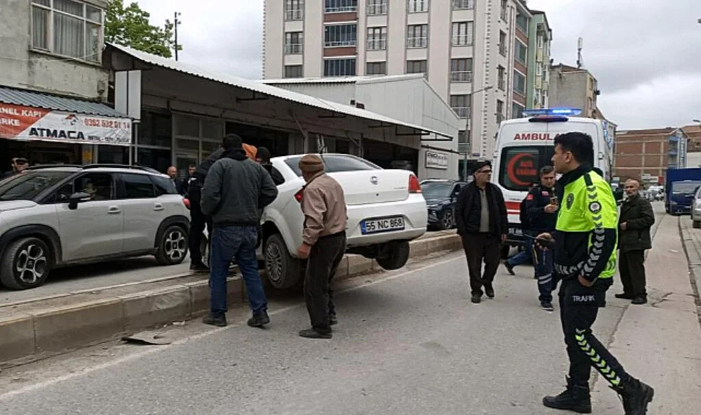 Samsun’da Otomobil ile Minibüs Çarpıştı: 1 Yaralı
