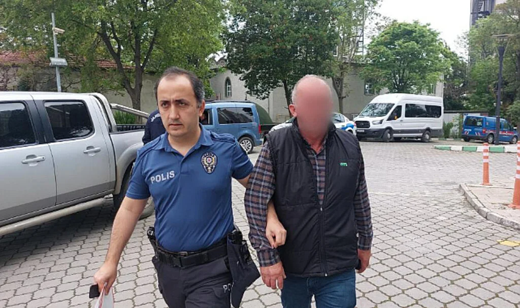 Samsun'da Tartıştığı Kişiyi Bıçakla Yaralayan Muhtara Ev Hapsi
