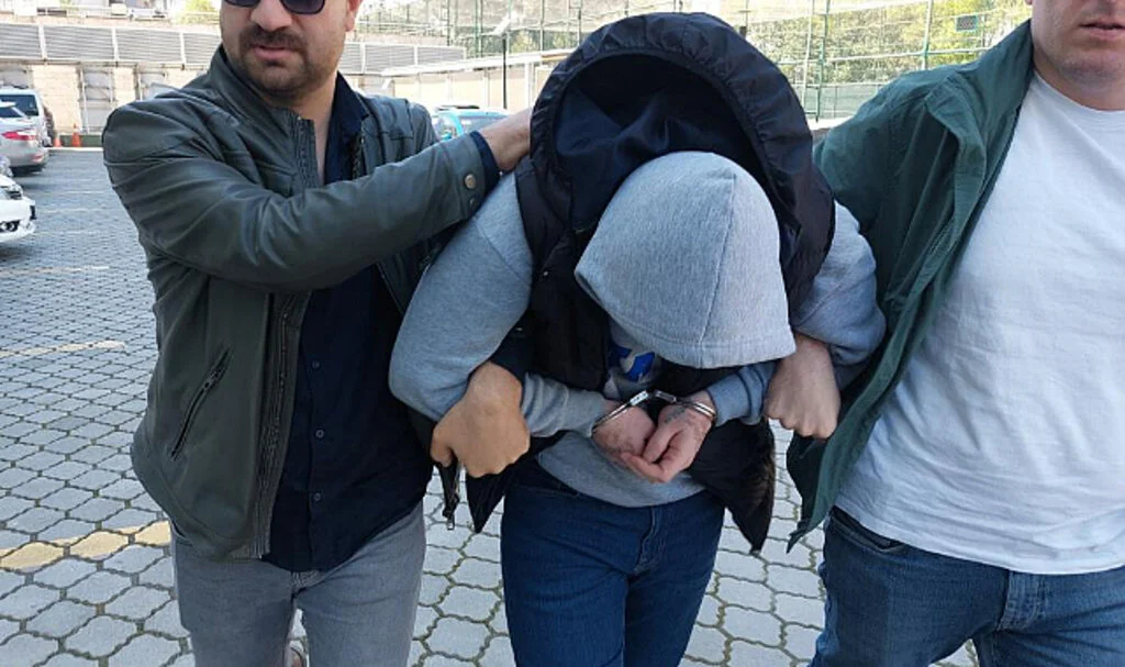 Samsun'da Tartıştığı Kız Arkadaşını Silahla Yaralayan Şahıs Tutuklandı