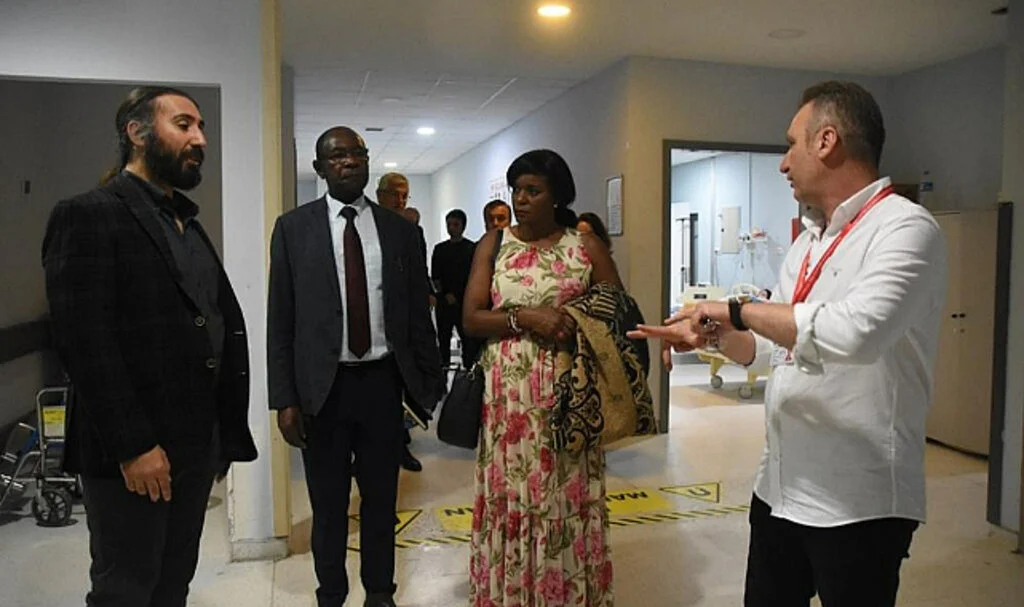 Samsun'da Ugandalı Akademisyenler Üniversite Hastanesine Hayran Kaldılar