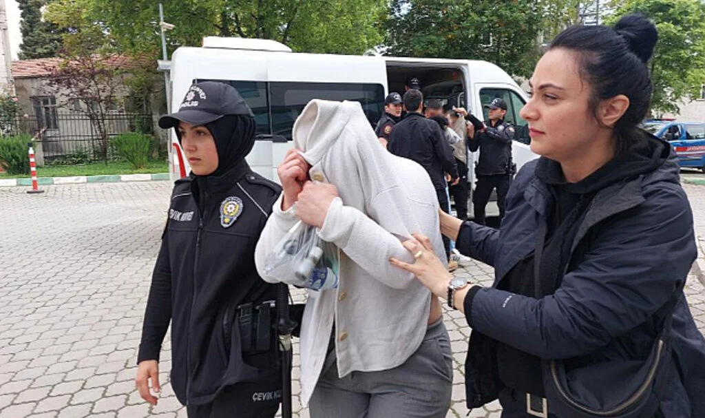 Samsun'da Uyuşturucu Ticaretinden 8 Kişi Adliyeye Sevk Edildi