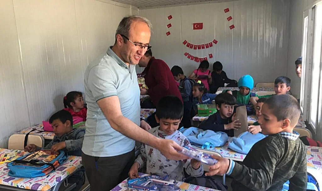 Samsun'dan Gaziantep Nurdağı'ndaki Öğrencilere Yardım