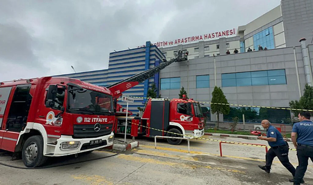 Samsun Eğitim ve Araştırma Hastanesi'nde Çıkan Yangın Söndürüldü