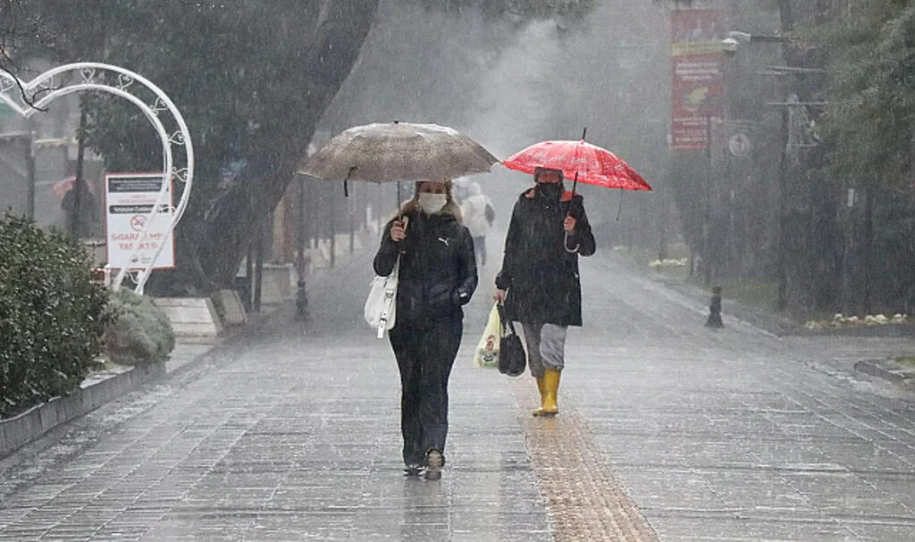 Samsun ve Amasya Çevrelerinde Kuvvetli Yağış Uyarısı
