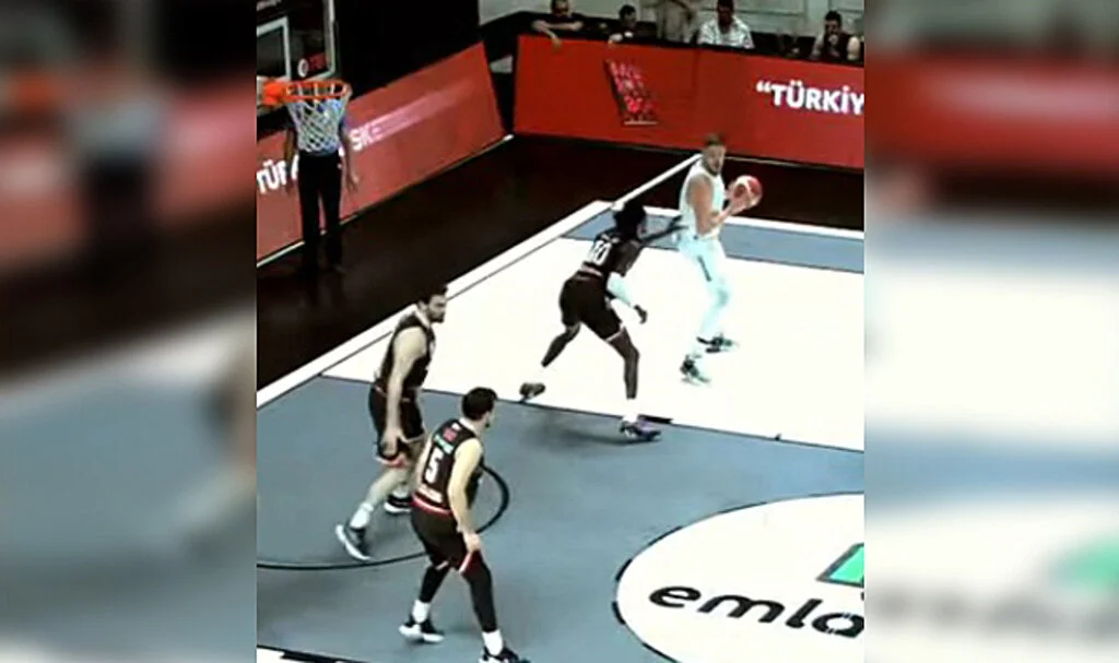 Samsunspor Basketbol İstanbul'da Kayıp