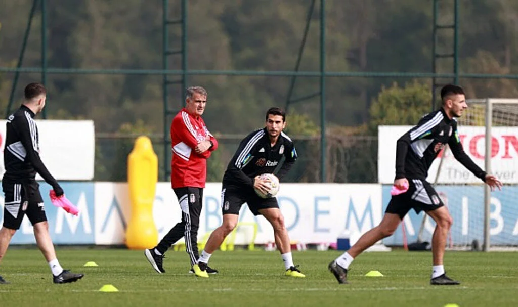 Şenol Güneş, transfer istediği bölgeleri belirledi