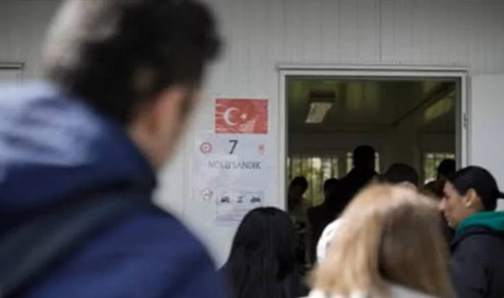 Siirt’te 10 İspanyol seçim gözlemcisi gözaltına alındı