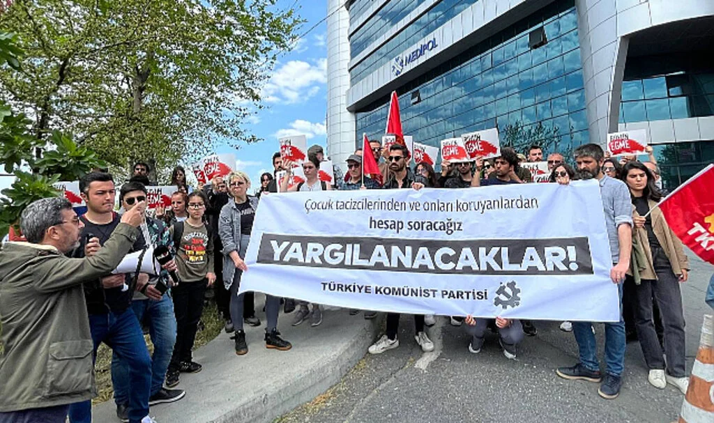 TKP’den Sağlık Bakanı’nın Hastanesi Önünde Eylem: Yargılanacaklar! 