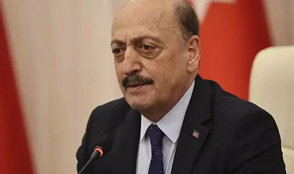 Tüm Memurlar Yararlanacak... Bakan Bilgin'den 3600 Ek Gösterge ve Asgari Ücrete Zam Mesajı