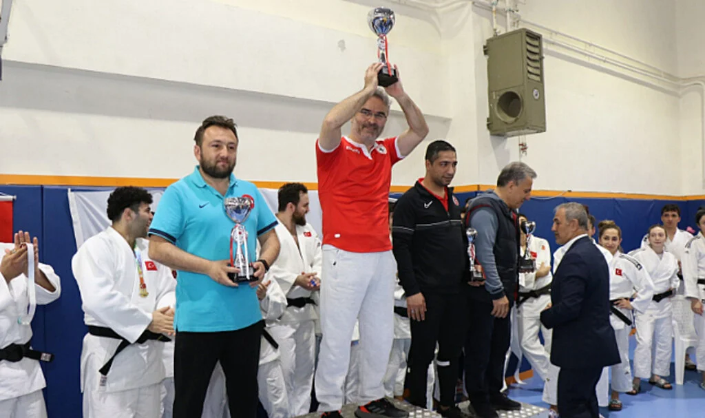 ÜNİLİG JUDO'DA OMÜ FIRTINASI